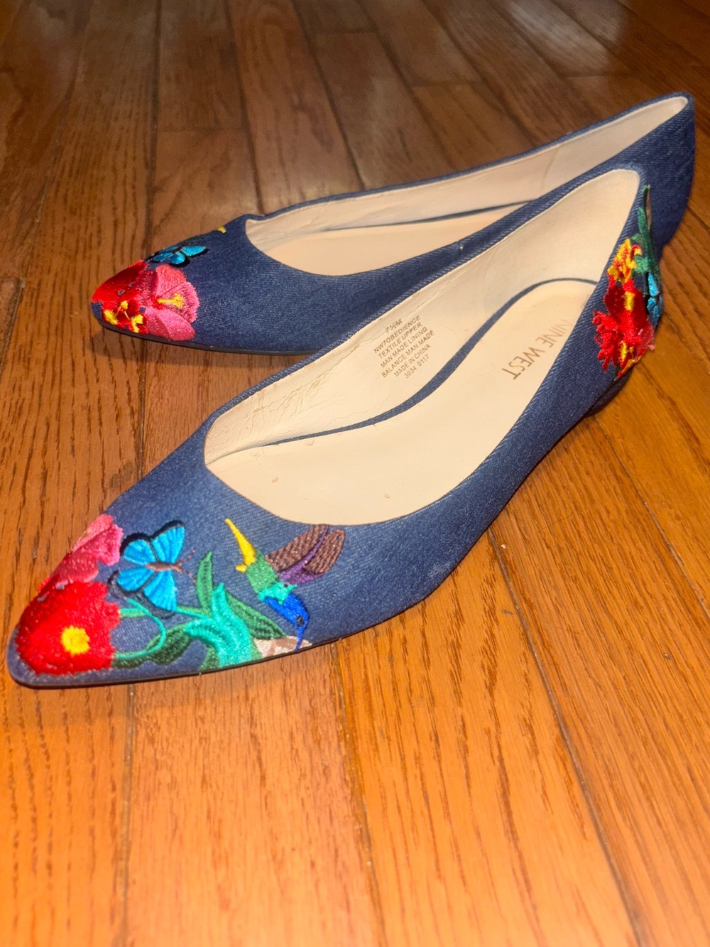 Nine West Suziella Obedience Denim Floral Embroidered Pointed Toe Flats 7.5 M - Picture 8 of 11